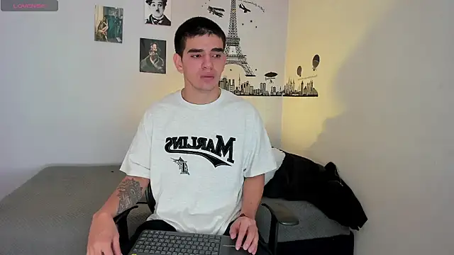 Snapshot of Ares_Johnson chatting on 12-19-24, 02:57 Ares Johnson online show from 12-19-24, 02:57