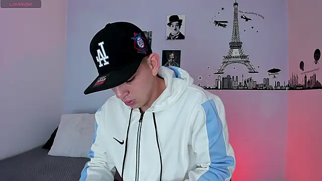 Snapshot of Ares_Johnson chatting on 12-27-24, 09:22 Ares Johnson online show from 12-27-24, 09:22