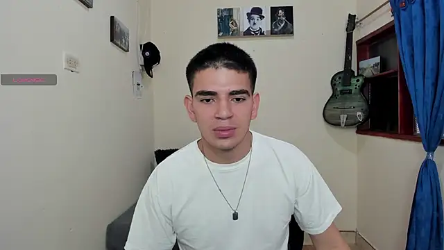 Snapshot of Ares_Johnson chatting on 02-03-25, 03:59 Ares Johnson online show from 02-03-25, 03:59