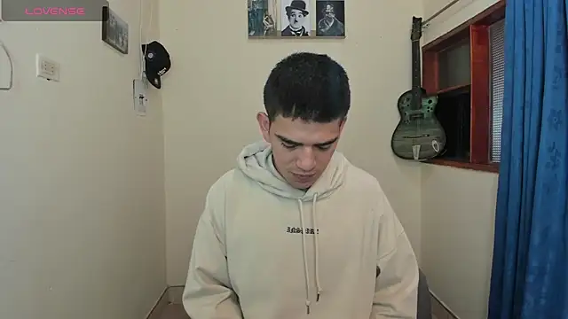 Snapshot of Ares_Johnson chatting on 02-09-25, 04:18 Ares Johnson online show from 02-09-25, 04:18