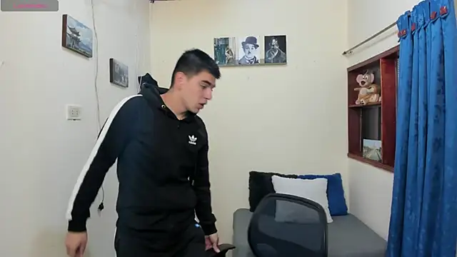 Snapshot of Ares_Johnson chatting on 02-12-25, 01:48 Ares Johnson online show from 02-12-25, 01:48