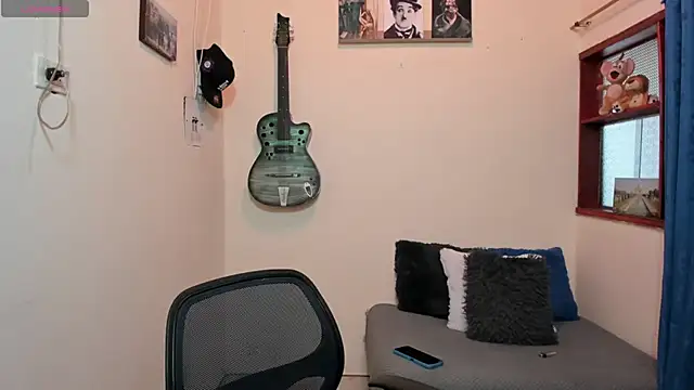 Snapshot of Ares_Johnson chatting on 02-12-25, 04:55 Ares Johnson online show from 02-12-25, 04:55