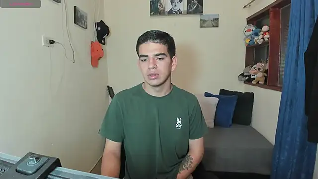 Snapshot of Ares_Johnson chatting on 02-18-25, 01:44 Ares Johnson online show from 02-18-25, 01:44