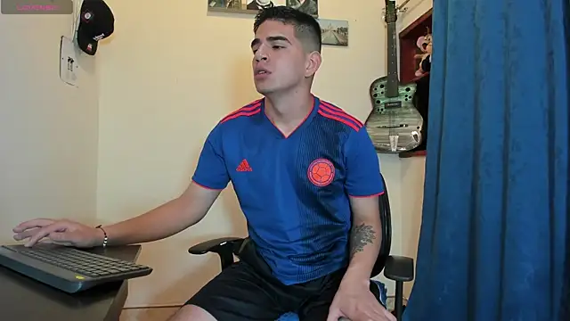 Snapshot of Ares_Johnson chatting on 03-03-25, 06:55 Ares Johnson online show from 03-03-25, 06:55