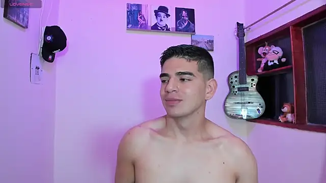 Snapshot of Ares_Johnson chatting on 03-03-25, 10:52 Ares Johnson online show from 03-03-25, 10:52