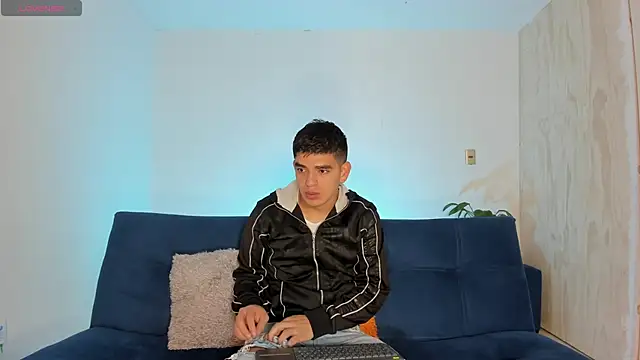 Snapshot of Ares_Johnson chatting on 09-10-25, 02:06 Ares Johnson online show from 09-10-25, 02:06