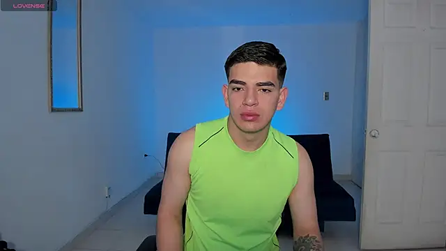 Snapshot of Ares_Johnson chatting on 10-02-25, 12:12 Ares Johnson online show from 10-02-25, 12:12