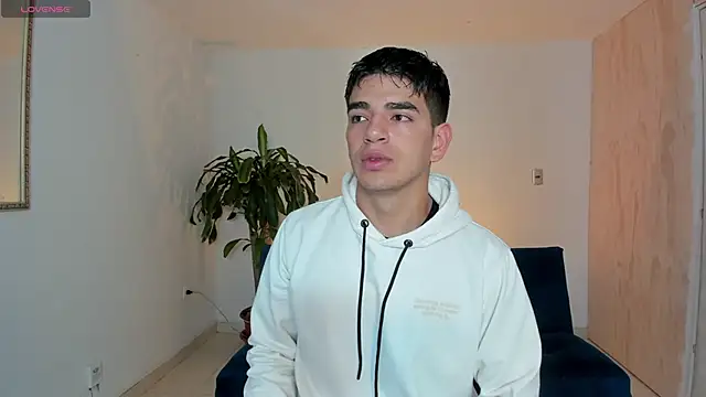 Snapshot of Ares_Johnson chatting on 10-09-25, 11:08 Ares Johnson online show from 10-09-25, 11:08