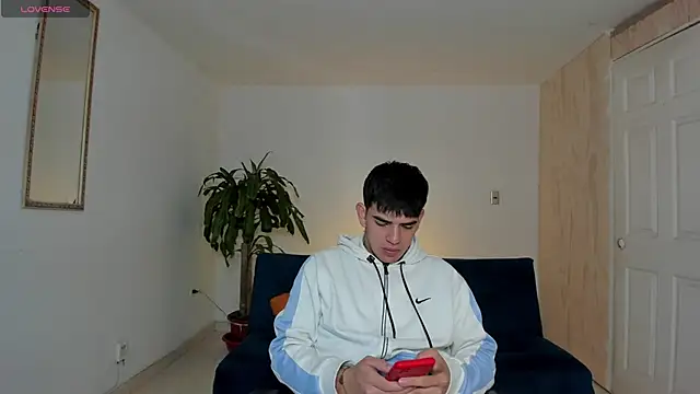 Snapshot of Ares_Johnson chatting on 10-10-25, 11:31 Ares Johnson online show from 10-10-25, 11:31