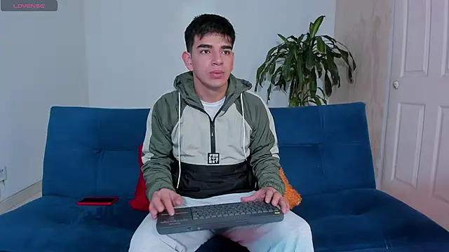 Snapshot of Ares_Johnson chatting on 10-21-25, 12:28 Ares Johnson online show from 10-21-25, 12:28