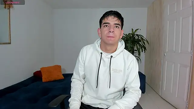 Snapshot of Ares_Johnson chatting on 10-25-25, 11:07 Ares Johnson online show from 10-25-25, 11:07