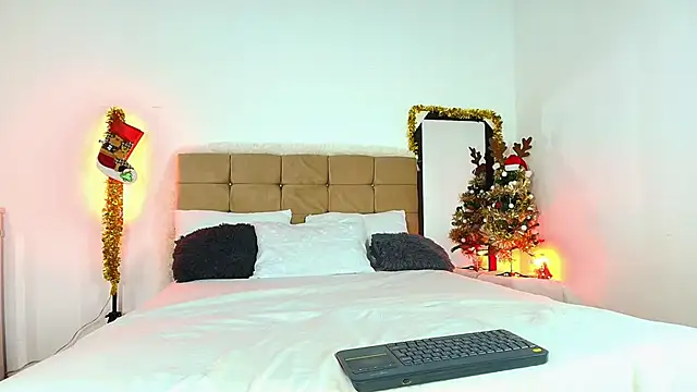 PaoL22 online show from 12-31-24, 07:10