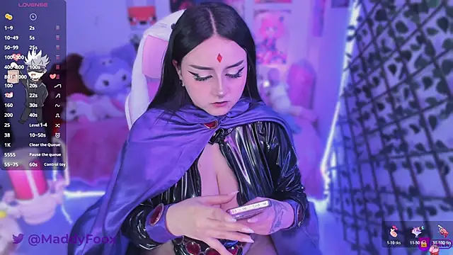 MaddyFooxx online show from 12-15-25, 08:02