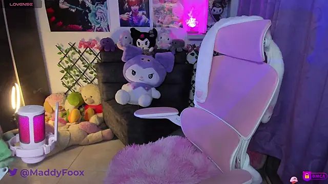 MaddyFooxx online show from 04-16-26, 01:17