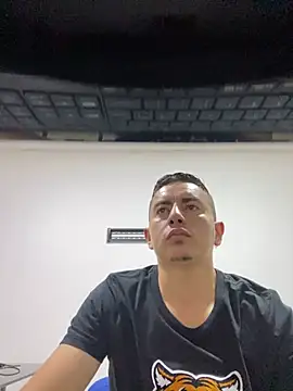 Snapshot of DanielGomez9 chatting on 12-17-24, 11:16 DanielGomez9 online show from 12-17-24, 11:16