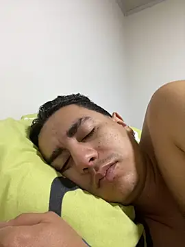 Snapshot of DanielGomez9 chatting on 02-23-25, 03:45 DanielGomez9 online show from 02-23-25, 03:45