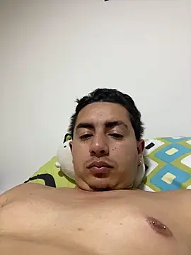 Snapshot of DanielGomez9 chatting on 03-23-25, 03:32 DanielGomez9 online show from 03-23-25, 03:32