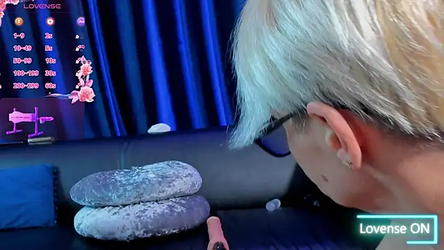 Snapshot of RosaCatalleya chatting on 10-07-25, 05:21 RosaCatalleya online show from 10-07-25, 05:21