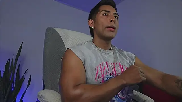 Couple muscle1 online show from 06-25-26, 11:53