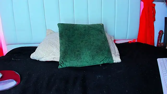 caro lyne  online show from 09-15-25, 07:03