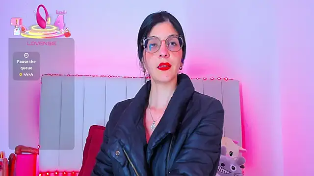 caro lyne  online show from 06-12-26, 07:24