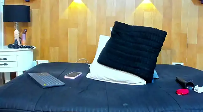 marianaa90 online show from 01-20-25, 10:04