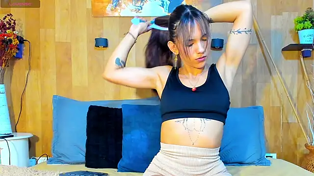 marianaa90 online show from 05-05-26, 04:04