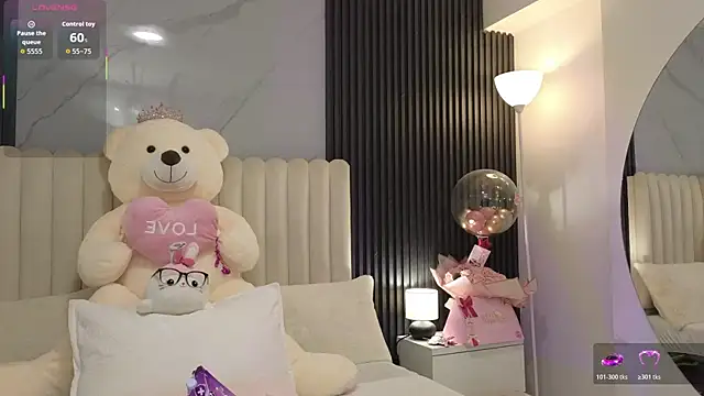 Madiee Rhea online show from 05-19-26, 07:42