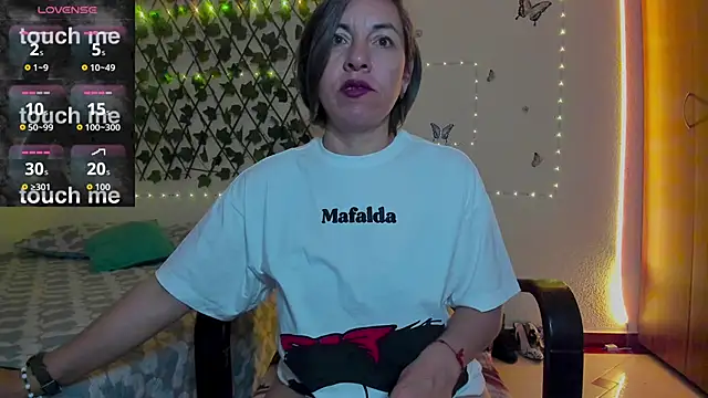 Lady breaks hearts online show from 09-14-25, 10:03