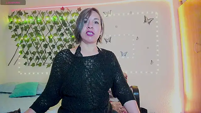 Lady breaks hearts online show from 09-22-25, 10:28