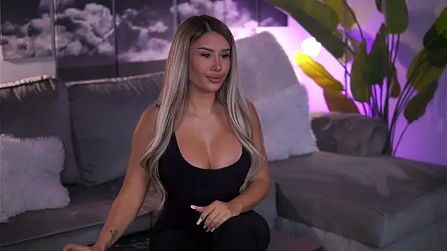 EvaZane online show from 11-04-25, 08:19