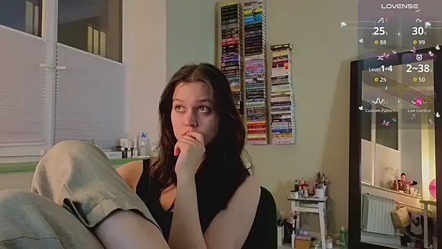 Addelin Moon online show from 05-17-26, 08:38