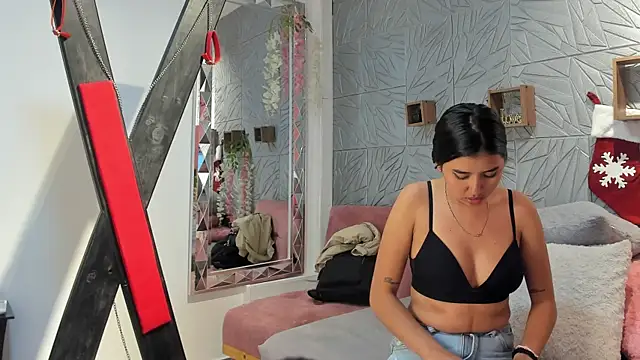 LilithKlain  online show from 12-21-24, 07:27