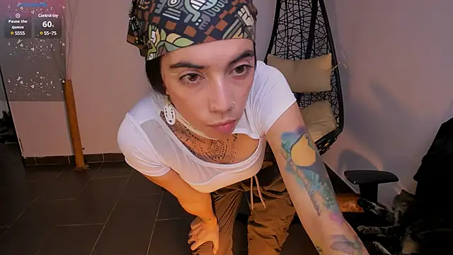 Nina-monroe online show from 01-22-25, 09:21