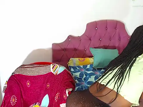 Snapshot of KandyHot_ chatting on 03-02-25, 04:53 KandyHot online show from 03-02-25, 04:53