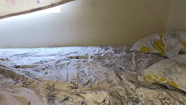 Snapshot of ViolettaSummer chatting on 01-17-25, 09:28 ViolettaSummer online show from 01-17-25, 09:28