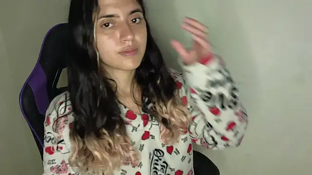 Snapshot of ViolettaSummer chatting on 02-09-25, 02:28 ViolettaSummer online show from 02-09-25, 02:28