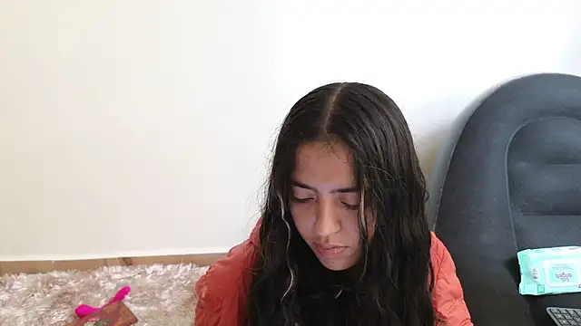 Snapshot of ViolettaSummer chatting on 03-20-25, 12:00 ViolettaSummer online show from 03-20-25, 12:00