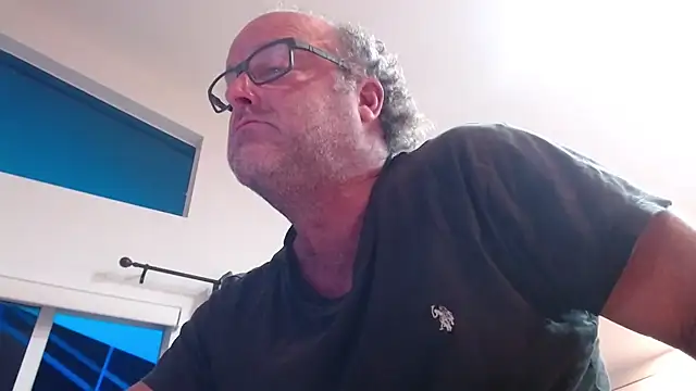 Walkingboots online show from 10-02-25, 08:32