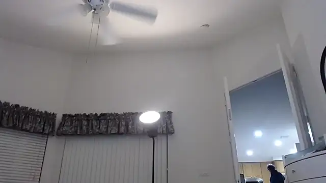 Walkingboots online show from 02-08-26, 09:23