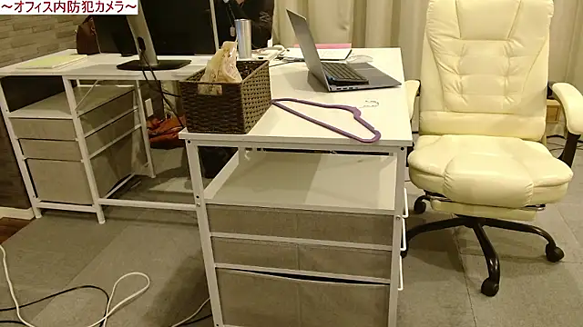 Snapshot of Toms-BBQ chatting on 03-18-26, 06:00 Toms-BBQ online show from 03-18-26, 06:00