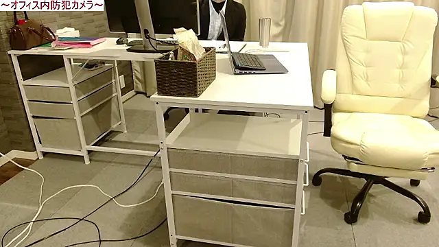 Snapshot of Toms-BBQ chatting on 03-25-26, 02:12 Toms-BBQ online show from 03-25-26, 02:12