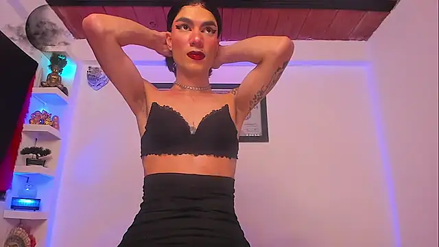 Snapshot of londoreales chatting on 05-16-26, 02:19 londoreales online show from 05-16-26, 02:19