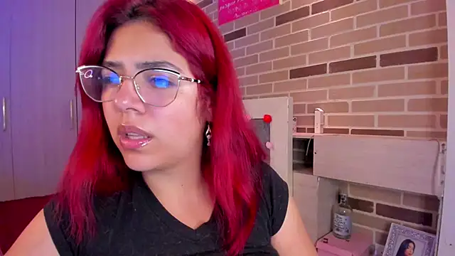 Rousse Collinss online show from 12-18-24, 03:26