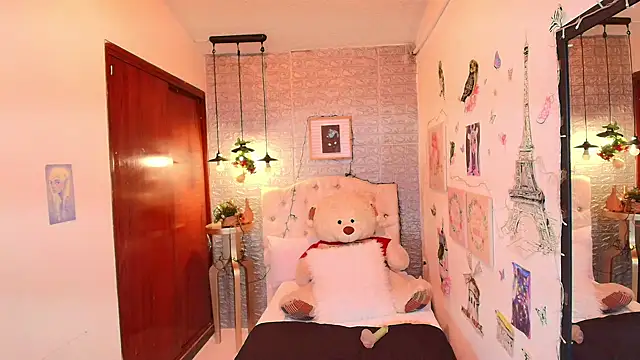 REDHOTTER  online show from 02-08-25, 02:15