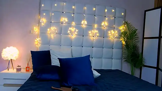 Snapshot of NicoleRosss chatting on 01-23-25, 05:42 NicoleRosss online show from 01-23-25, 05:42