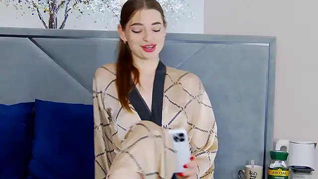 Snapshot of NicoleRosss chatting on 10-15-25, 05:18 NicoleRosss online show from 10-15-25, 05:18