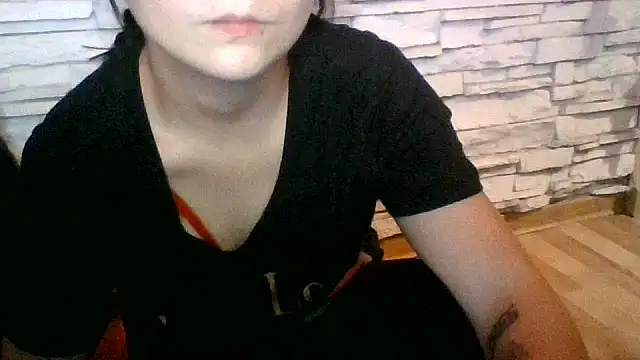 Snapshot of _xPani_x2 chatting on 09-15-25, 05:35 xPani x2 online show from 09-15-25, 05:35