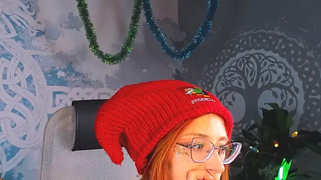 Orianna Fox online show from 12-25-24, 06:41