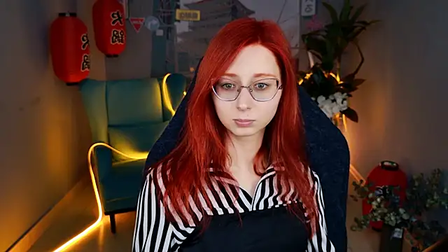 Orianna Fox online show from 01-07-25, 06:14